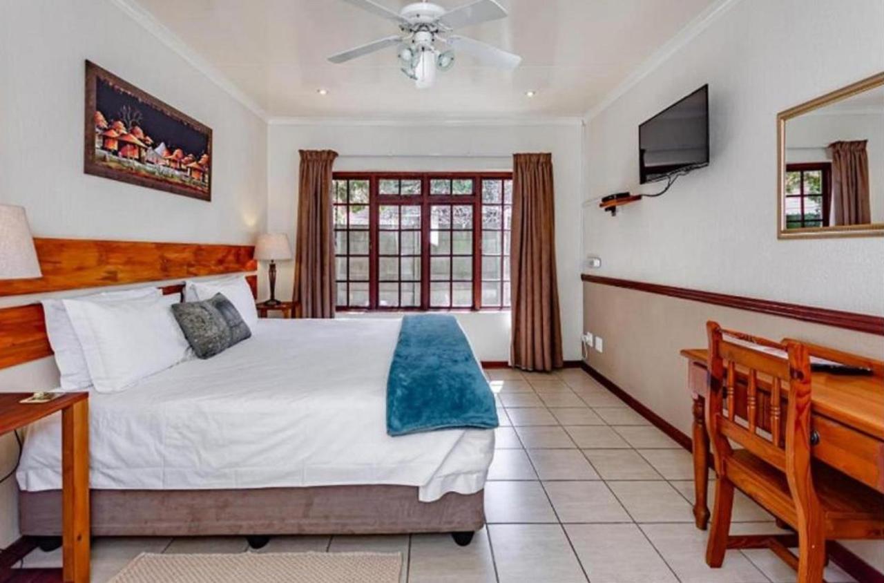The Link Guest Lodge Kempton Park Eksteriør bilde
